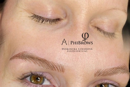 Microblading obočia